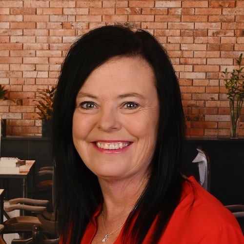 Becky Luedke headshot